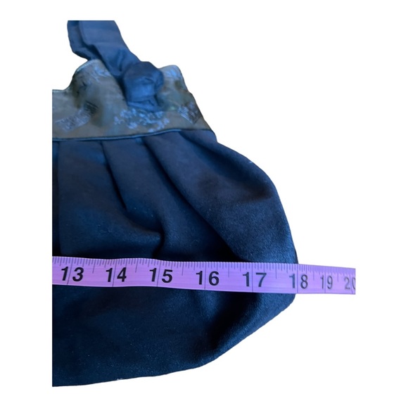 Red Blossom Chartreuse Green Silk Jacquard and Black Old Shanghai Shoulder Bag - Picture 11 of 13